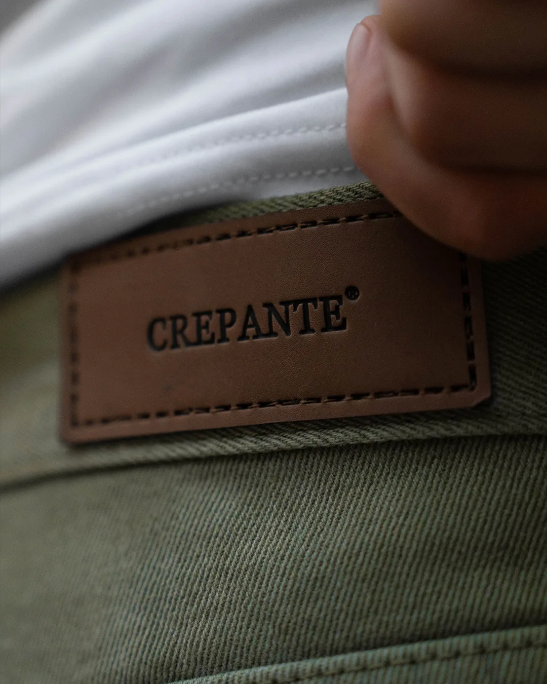 MOM JEAN GREEN CREPANTE - Imagen 4